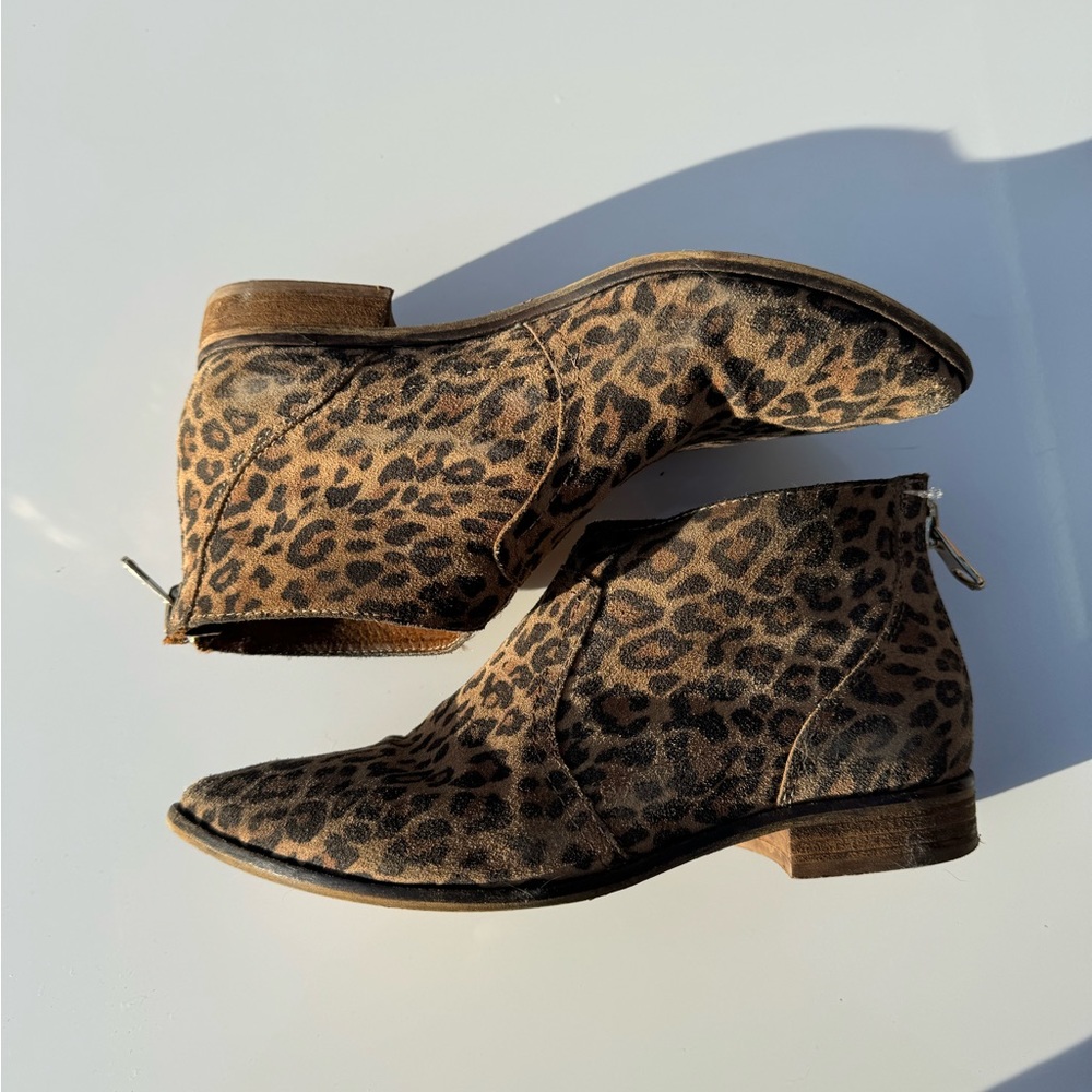 Aldo suede leopard booties with zipper, women’s 6.5
